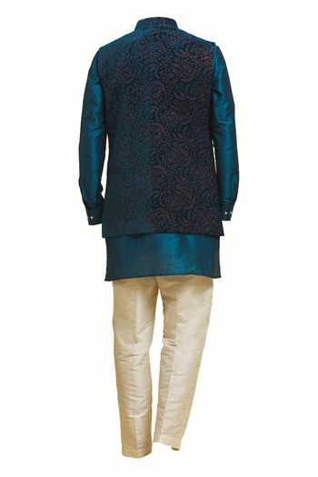 Rng Safawala Thread Embroidered Bundi & Kurta Set For Kids