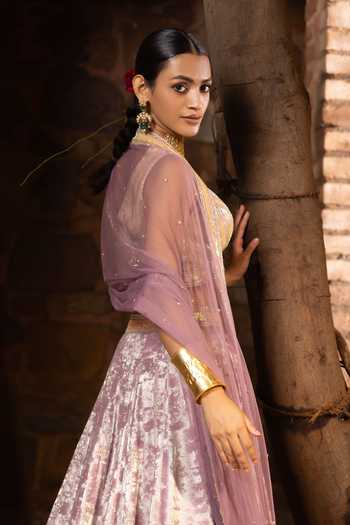 Buy Devkalii Pink Net V-neck Sequin Work Lehenga Set Online at Aza Fashions Buy_Devkalii_Pink Net V-neck Sequin Work Lehenga Set _Online_at_Aza_Fashions