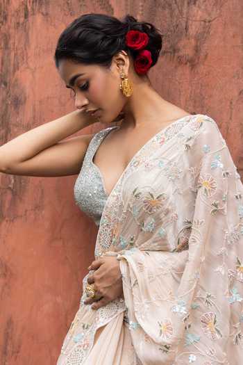 Devkalii Beige Organza Sweetheart Neck Embroidered Saree With Blouse at Aza Fashions Devkalii_Beige Organza Sweetheart Neck Embroidered Saree With Blouse _at_Aza_Fashions