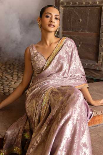 Buy_Devkalii_Pink V-neck Shimmer Hand Embroidered Saree With Blouse 