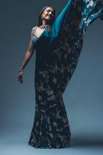 Devkalii_Green Silk V-neck Floral Print Saree And Blouse Set _Online_at_Aza_Fashions