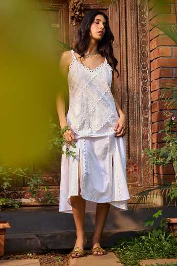 Buy_Needleten_Off White Lace, Linen Sweetheart Neck Ivory Midi Dress _Online_at_Aza_Fashions