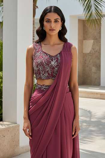 Basanti Kapde aur Koffee Maroon Georgette Sweetheart Neck Rouge Regal Draped Saree Set Online at Aza Fashions Basanti Kapde aur Koffee_Maroon Georgette Sweetheart Neck Rouge Regal Draped Saree Set _Online_at_Aza_Fashions