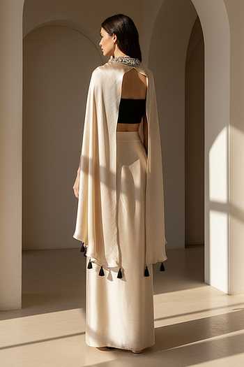 Basanti Kapde aur Koffee Beige Nocturne Embroidered Cape Skirt Set