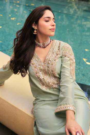 House of Arshiyaa_Green Silk V-neck Mint Tissue Kaftan _Online_at_Aza_Fashions