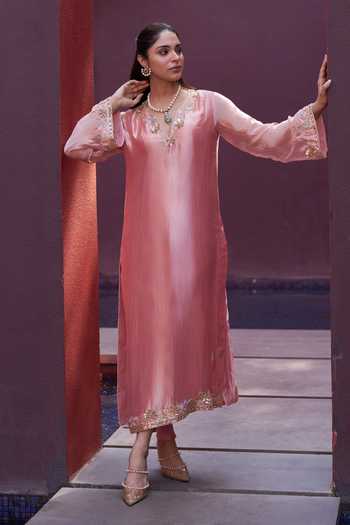 Buy House of Arshiyaa Rose Gold Tissue V-neck Embroidered Long Kurta Set Online at Aza Fashions Buy_House of Arshiyaa_Rose Gold Tissue V-neck Embroidered Long Kurta Set _Online_at_Aza_Fashions