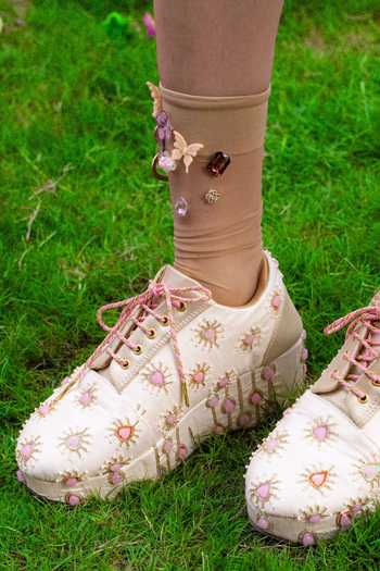 Buy Around Always Ivory Bobo Pink Heart Motif Sneakers Online at Aza Fashions Buy_Around Always_Ivory Bobo Pink Heart Motif Sneakers _Online_at_Aza_Fashions