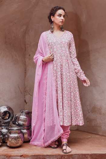 Buy_Karaj Jaipur_Pink Kota Doria, Cotton, Muslin V-neck Printed Anarkali Set _Online_at_Aza_Fashions