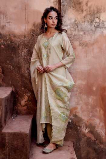 Buy Karaj Jaipur Green Cotton, Chanderi, Muslin (mulmul) Scoop Neck, Pista Embroidered Kurta Set Buy_Karaj Jaipur_Green Cotton, Chanderi, Muslin (mulmul) Scoop Neck, Pista Embroidered Kurta Set