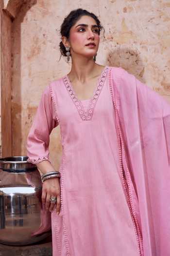 Karaj Jaipur_Pink Cotton, Kota Doria V-neck, Yes Lace Work Kurta Set _Online_at_Aza_Fashions