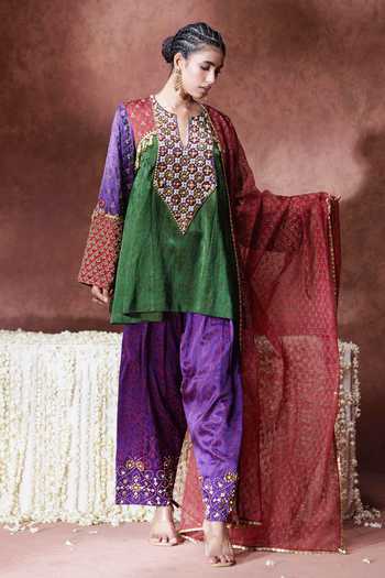 Payal & Zinal Multi Color Organza Split V-neck Shama Block Print Kurta Set at Aza Fashions Payal & Zinal_Multi Color Organza Split V-neck Shama Block Print Kurta Set _at_Aza_Fashions