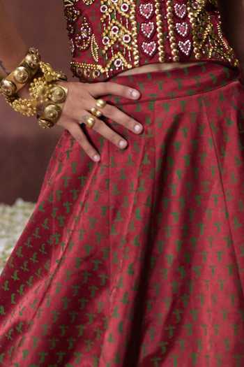 Payal & Zinal Maroon Sweetheart Neck Mehnaaz Block Print Corset And Lehenga Set at Aza Fashions Payal & Zinal_Maroon Sweetheart Neck Mehnaaz Block Print Corset And Lehenga Set _at_Aza_Fashions