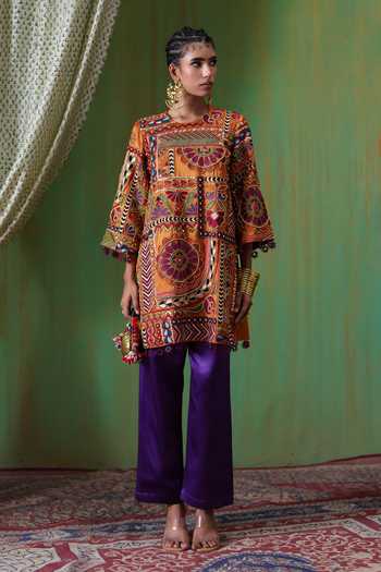 Buy Payal & Zinal Purple Round Neck, Yes Mumtaz Embroidered Kurta And Pant Set Online at Aza Fashions Buy_Payal & Zinal_Purple Round Neck, Yes Mumtaz Embroidered Kurta And Pant Set _Online_at_Aza_Fashions