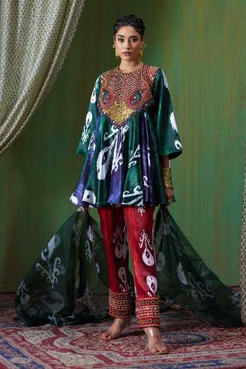 Payal & Zinal Multi Color Organza Round Neck Firdaus Printed Kurta Set Online at Aza Fashions Payal & Zinal_Multi Color Organza Round Neck Firdaus Printed Kurta Set _Online_at_Aza_Fashions