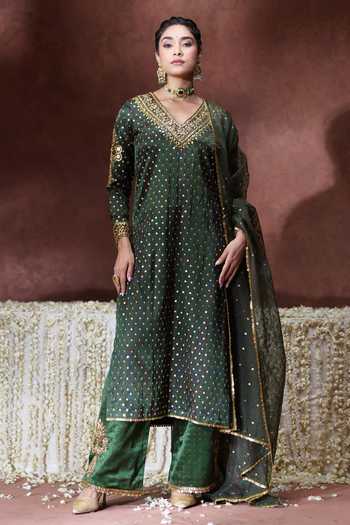 Payal & Zinal Reet Hand Embellished Kurta Set 