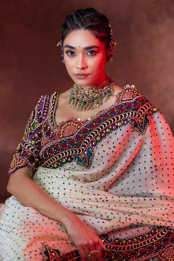 Buy Payal & Zinal Off White Organza, Satin Sweetheart Neck Bindya Embroidered Saree With Blouse Online at Aza Fashions Buy_Payal & Zinal_Off White Organza, Satin Sweetheart Neck Bindya Embroidered Saree With Blouse _Online_at_Aza_Fashions