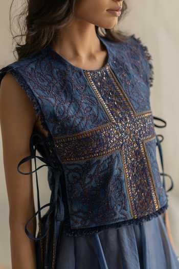 Buy Pooja-Keyur Blue Denim Round Neck Tie Dye Embroidered Gilet Online at Aza Fashions Buy_Pooja-Keyur_Blue Denim Round Neck Tie Dye Embroidered Gilet _Online_at_Aza_Fashions