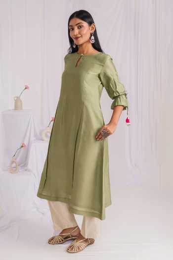 Buy_Mushio_Green Chanderi, Silk, Cotton, Tissue Keyhole Neck, Hand Embellished Kurta Set 