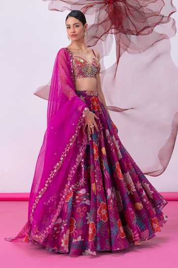 Buy_Vesture_Pink Organza Sweetheart Neck Aatrangi Floral Print Skirt Set _Online_at_Aza_Fashions