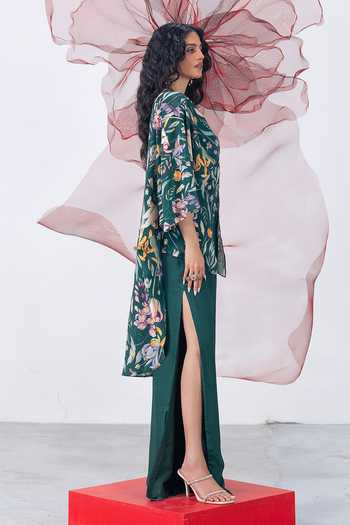 Buy_Vesture_Emerald Green Crepe V-neck Tamanna Print Top And Slit Pant Set 