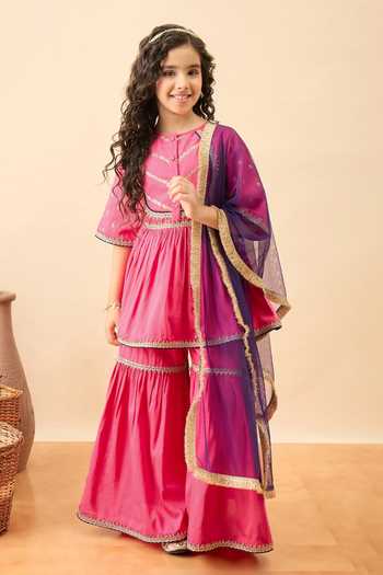 StyloBug Embroidered Kurta Set 