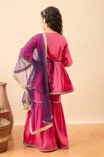 StyloBug Embroidered Kurta Set 
