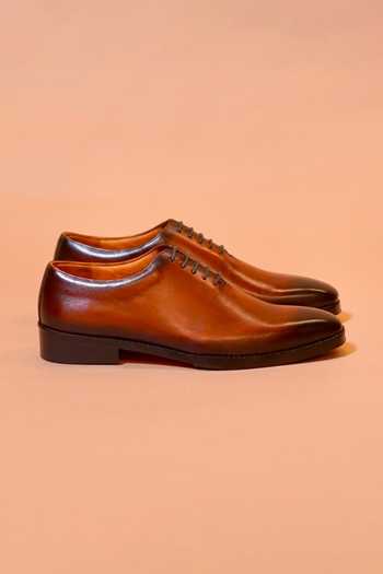 Dmodot Brown Bruno Lusso Leather Shoes Online at Aza Fashions Dmodot_Brown Bruno Lusso Leather Shoes _Online_at_Aza_Fashions