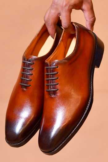Buy Dmodot Brown Bruno Lusso Leather Shoes Online at Aza Fashions Buy_Dmodot_Brown Bruno Lusso Leather Shoes _Online_at_Aza_Fashions