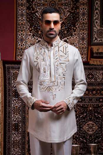 Char Chaand Ivory Satin, Tissue Prism Abstract Geometric Motif Kurta Online at Aza Fashions Char Chaand_Ivory Satin, Tissue Prism Abstract Geometric Motif Kurta _Online_at_Aza_Fashions