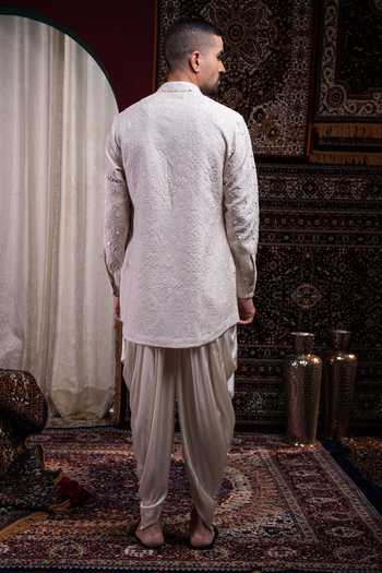 Char Chaand Aster Embroidered Kurta 