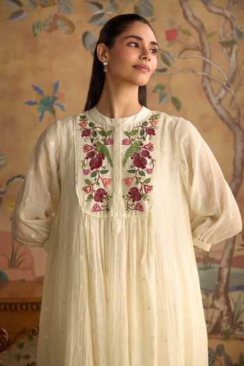 Kritika Dawar Ivory Chanderi, Cotton Mandarin Collar, Aayra Hand Embroidered Kurta And Pant Set at Aza Fashions Kritika Dawar_Ivory Chanderi, Cotton Mandarin Collar, Aayra Hand Embroidered Kurta And Pant Set _at_Aza_Fashions