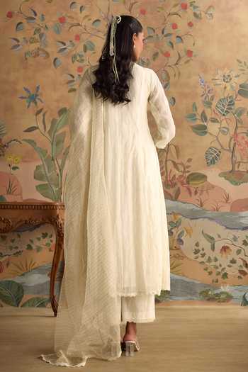 Shop Kritika Dawar Ivory Chanderi, Cotton, Organza V-neck Chirai Hand Embroidered A-line Kurta Set at Aza Fashions Shop_Kritika Dawar_Ivory Chanderi, Cotton, Organza V-neck Chirai Hand Embroidered A-line Kurta Set _at_Aza_Fashions