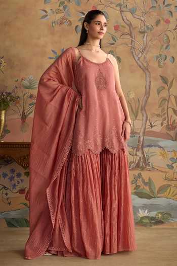 Buy Kritika Dawar Pink Chanderi Scoop Neck Safa Embroidered Kurta And Pant Set Online at Aza Fashions Buy_Kritika Dawar_Pink Chanderi Scoop Neck Safa Embroidered Kurta And Pant Set _Online_at_Aza_Fashions