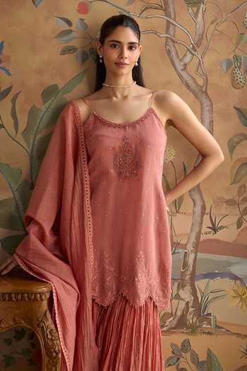 Kritika Dawar Pink Chanderi Scoop Neck Safa Embroidered Kurta And Pant Set at Aza Fashions Kritika Dawar_Pink Chanderi Scoop Neck Safa Embroidered Kurta And Pant Set _at_Aza_Fashions