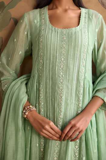 Shop Kritika Dawar Green Chanderi, Cotton Square Neck, Yes Arohi Sequin Work Kurta Set Online at Aza Fashions Shop_Kritika Dawar_Green Chanderi, Cotton Square Neck, Yes Arohi Sequin Work Kurta Set _Online_at_Aza_Fashions