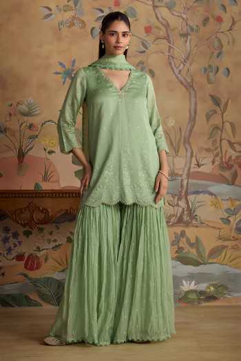 Kritika Dawar Green Chanderi V-neck, Yes Paakiza Hand Embroidered Kurta And Gharara Set at Aza Fashions Kritika Dawar_Green Chanderi V-neck, Yes Paakiza Hand Embroidered Kurta And Gharara Set _at_Aza_Fashions
