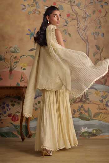 Kritika Dawar Paakiza Scalloped Short Kurta Set