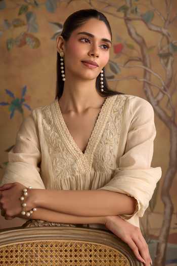 Buy Kritika Dawar Ivory Chanderi, Cotton V-neck Tahira Print Kurta Set Buy_Kritika Dawar_Ivory Chanderi, Cotton V-neck Tahira Print Kurta Set