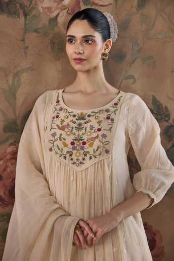 Kritika Dawar Ivory Chanderi, Cotton Round Neck Phool Hand Embroidered Kurta Set Online at Aza Fashions Kritika Dawar_Ivory Chanderi, Cotton Round Neck Phool Hand Embroidered Kurta Set _Online_at_Aza_Fashions