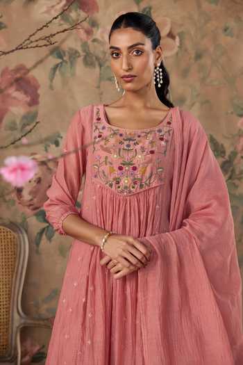 Buy Kritika Dawar Pink Chanderi, Cotton Square Neck, Yes Phool Embroidered Kurta Set Online at Aza Fashions Buy_Kritika Dawar_Pink Chanderi, Cotton Square Neck, Yes Phool Embroidered Kurta Set _Online_at_Aza_Fashions