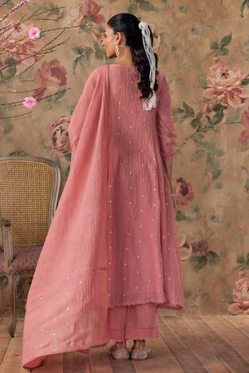 Kritika Dawar Phool Embroidered Kurta Set