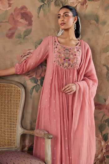Kritika Dawar Pink Chanderi, Cotton Square Neck, Yes Phool Embroidered Kurta Set at Aza Fashions Kritika Dawar_Pink Chanderi, Cotton Square Neck, Yes Phool Embroidered Kurta Set _at_Aza_Fashions