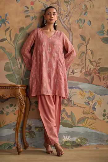 Buy Kritika Dawar Pink Silk, Cotton, Chanderi V-neck Avira Embroidered Kurta And Pant Set Buy_Kritika Dawar_Pink Silk, Cotton, Chanderi V-neck Avira Embroidered Kurta And Pant Set