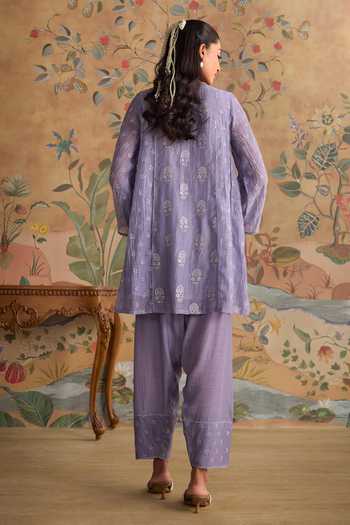 Kritika Dawar Avira Embroidered Kurta & Pant Set