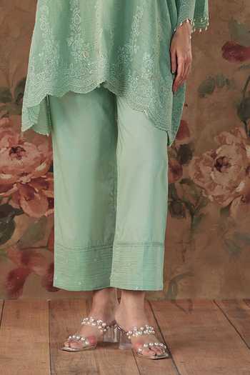 Kritika Dawar Green Chanderi, Cotton V-neck Sabeen Kurta And Pant Set Online at Aza Fashions Kritika Dawar_Green Chanderi, Cotton V-neck Sabeen Kurta And Pant Set _Online_at_Aza_Fashions