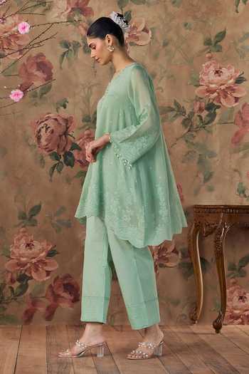 Buy Kritika Dawar Green Chanderi, Cotton V-neck Sabeen Kurta And Pant Set Buy_Kritika Dawar_Green Chanderi, Cotton V-neck Sabeen Kurta And Pant Set