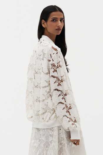 Payal Jain Off White Cotton Mandarin Collar Raina Embroidered Jacket Online at Aza Fashions Payal Jain_Off White Cotton Mandarin Collar Raina Embroidered Jacket _Online_at_Aza_Fashions