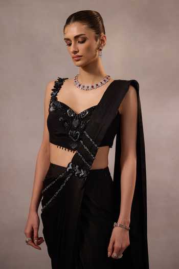 One Knot One By Ashna Black Satin, Crepe Sweetheart Neck Tonal Hand Embroidered Pre-draped Saree Set Online at Aza Fashions One Knot One By Ashna_Black Satin, Crepe Sweetheart Neck Tonal Hand Embroidered Pre-draped Saree Set _Online_at_Aza_Fashions