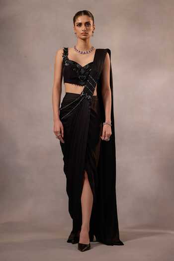 One Knot One By Ashna Black Satin, Crepe Sweetheart Neck Tonal Hand Embroidered Pre-draped Saree Set at Aza Fashions One Knot One By Ashna_Black Satin, Crepe Sweetheart Neck Tonal Hand Embroidered Pre-draped Saree Set _at_Aza_Fashions