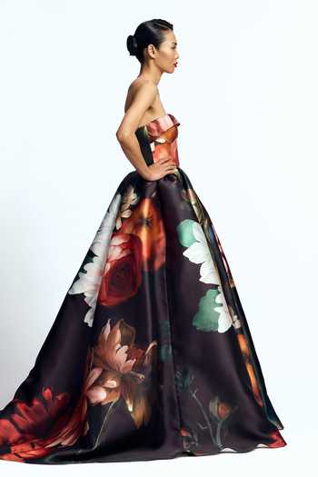Gauri & Nainika_Black Sweetheart Neck Floral Print Draped Gown _Online_at_Aza_Fashions